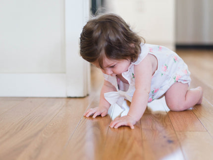 Die Entwicklung Ihres Babys: Wann krabbeln Babys?